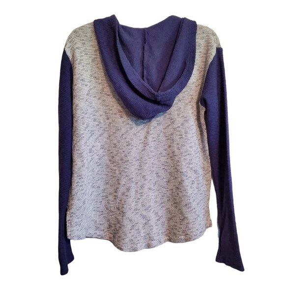 BillaBong Hooded Beach Pull Over - Picture 3 of 10